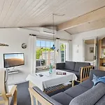 Amy - 150m From The Sea By Interhome