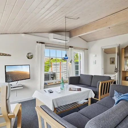 Holiday home Amy - 150m From The Sea By Interhome