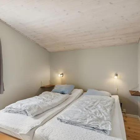 Amy - 150m From The Sea By Interhome